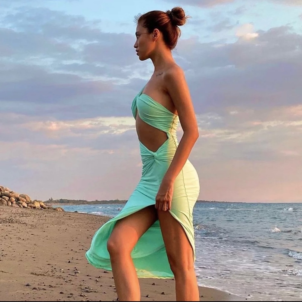 Cut out split midi dress. - Picture 4 of 11